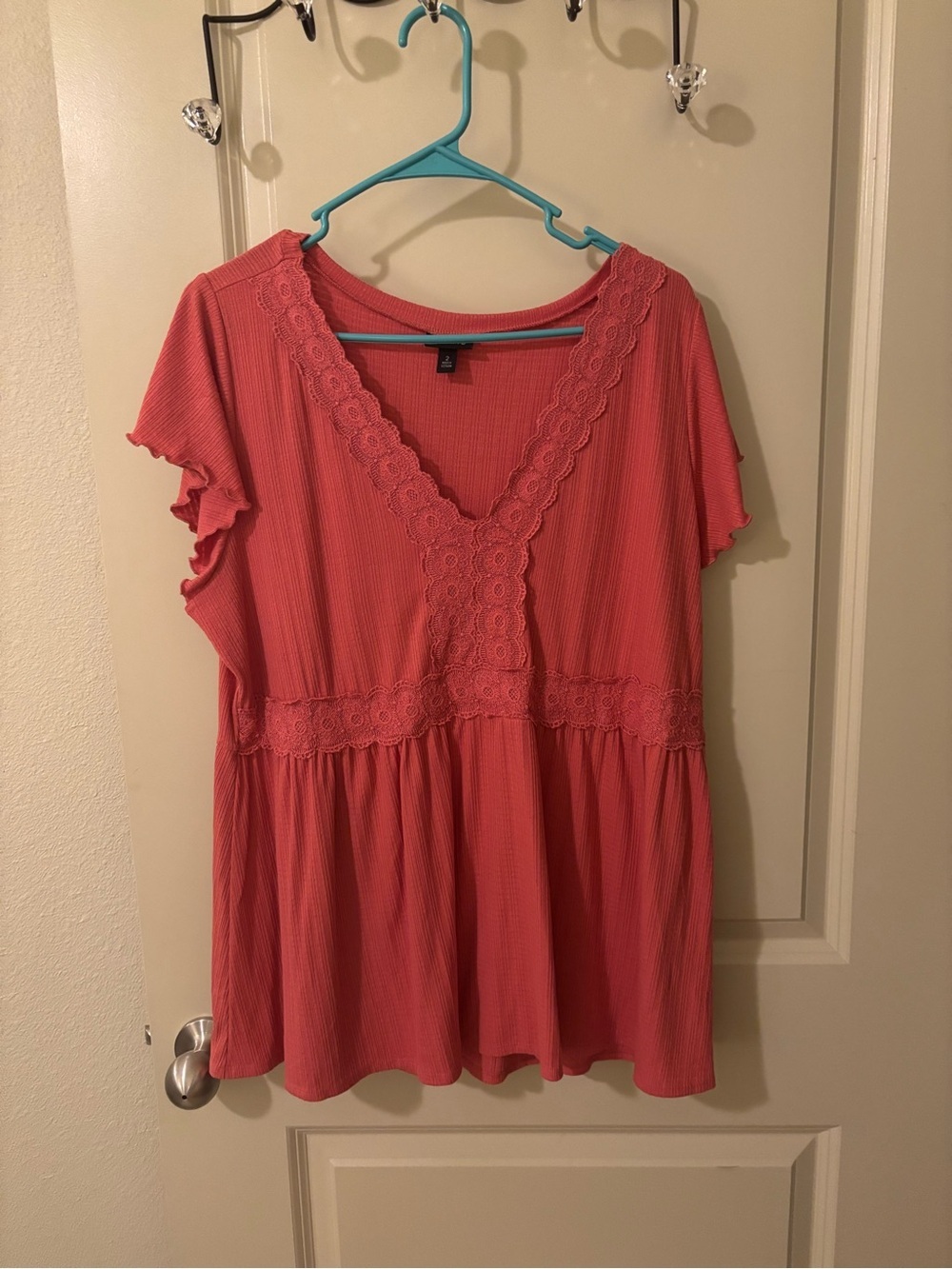 *Women's Coral Lace-Trim V-Neck Top - 2X - Coastal, Beachy, Summer